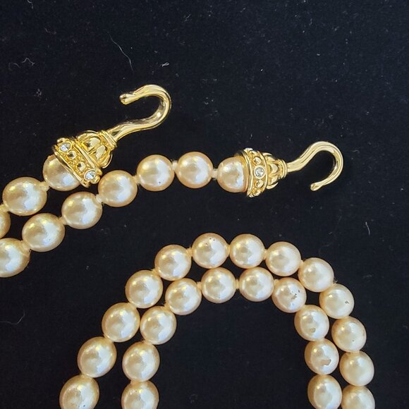 Nolan Miller Gold Faux Pearl Necklace Pave Crystals Lyre Shaped Pendant - Picture 9 of 14